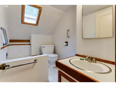 Bath - 3398 Olive St, Eugene, OR 97405 photo 2 of 2