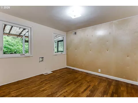 Bedroom - 3398 Olive St, Eugene, OR 97405 photo 4 of 8