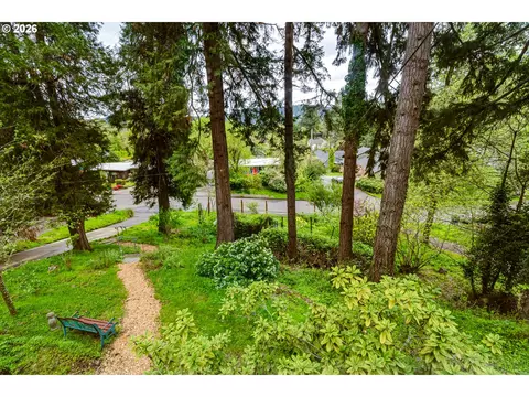 Exterior - 3398 Olive St, Eugene, OR 97405 photo 2 of 10