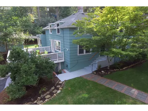 54 W 31st Ave, Eugene, OR 97405