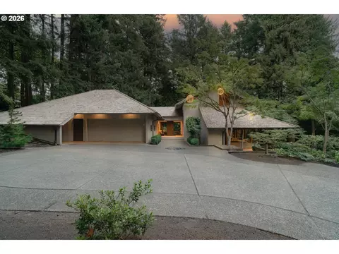 10950 NW Lost Park Dr, Portland, OR 97229
