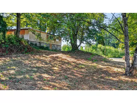 Exterior - 19424 SE Bornstedt Rd, Sandy, OR 97055 photo 10 of 11