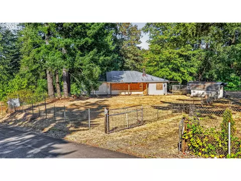 Exterior - 19424 SE Bornstedt Rd, Sandy, OR 97055 photo 2 of 11