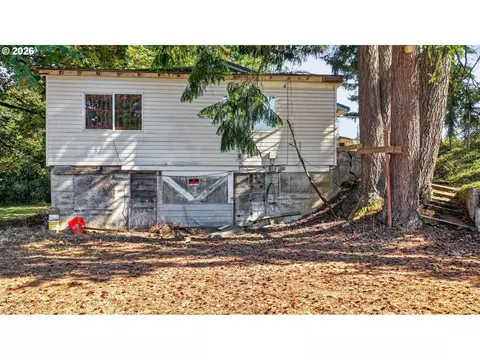 Exterior - 19424 SE Bornstedt Rd, Sandy, OR 97055 photo 5 of 11
