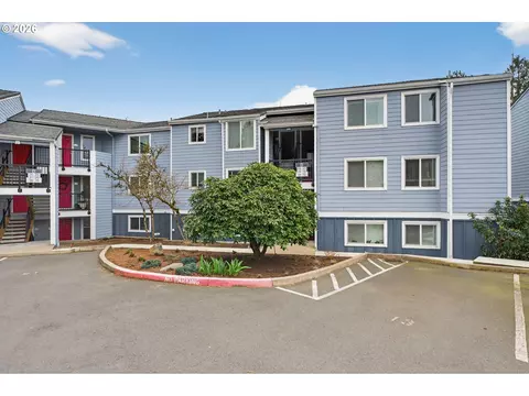 47 Eagle Crest Dr #13, Lake Oswego, OR 97035