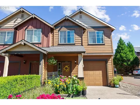 105 Lawton Rd, Oregon City, OR 97045