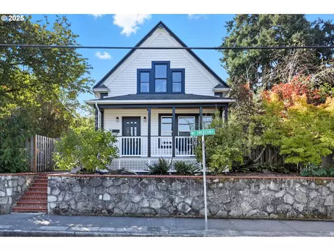 954 NEmerson St, Portland, OR 97211