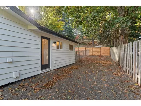 Exterior - 17055 SE Webster Rd, Gladstone, OR 97027 photo 9 of 10