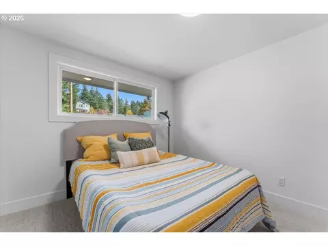 Bedroom - 17055 SE Webster Rd, Gladstone, OR 97027 photo 6 of 9