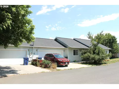 3130 Elm St, Baker City, OR 97814
