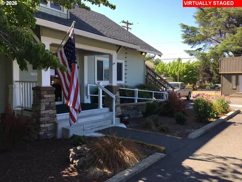 4552 Evans Creek Rd, Rogue River, OR 97537