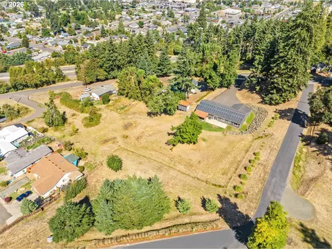 View/Area - 2187 E Madison Ave, Cottage Grove, OR 97424 photo 2 of 5