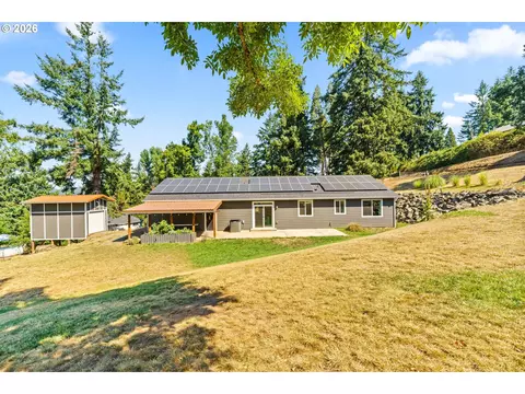 Exterior - 2187 E Madison Ave, Cottage Grove, OR 97424 photo 3 of 9