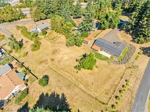 View/Area - 2187 E Madison Ave, Cottage Grove, OR 97424 photo 4 of 5