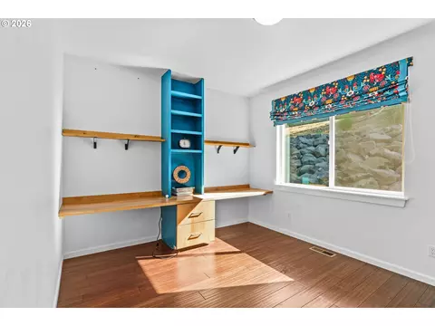 Other - 2187 E Madison Ave, Cottage Grove, OR 97424 photo 3 of 8