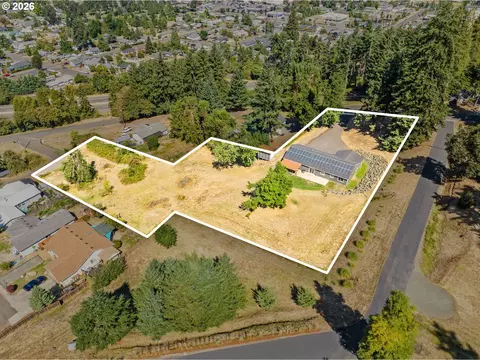 View/Area - 2187 E Madison Ave, Cottage Grove, OR 97424 photo 1 of 5
