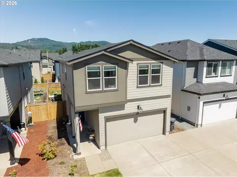 Exterior - 2906 V St, Springfield, OR 97477 photo 9 of 9
