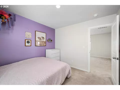 Bedroom - 2906 V St, Springfield, OR 97477 photo 9 of 9
