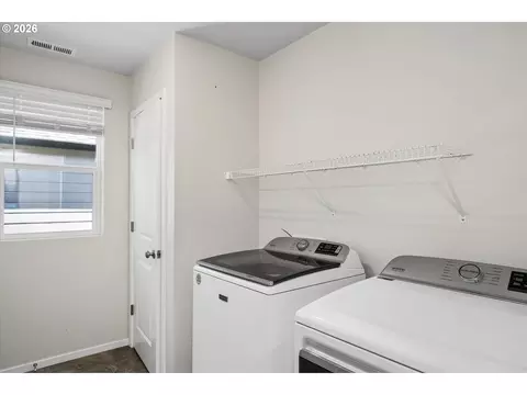Other - 2906 V St, Springfield, OR 97477 photo 6 of 6