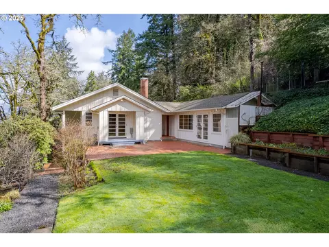 2288 Birch Ln, Eugene, OR 97403