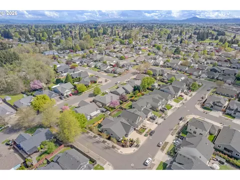 View/Area - 3297 Korbel St, Eugene, OR 97404 photo 3 of 4