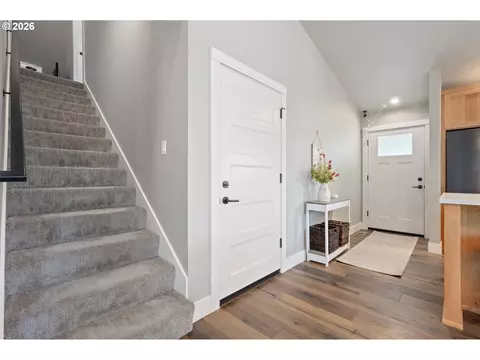Entry Way - 3297 Korbel St, Eugene, OR 97404 photo 3 of 3
