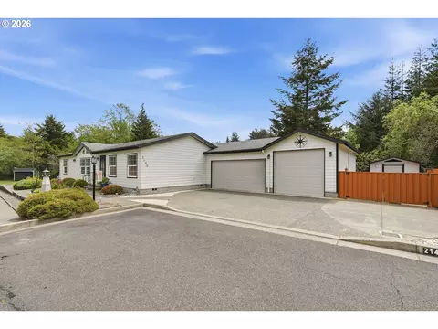 2145 Lynne Dr, North Bend, OR 97459