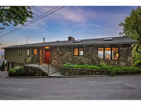 3110 NW Monte Vista Ter, Portland, OR 97210