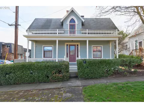 908 Court St, The Dalles, OR 97058