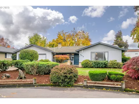 601 Blackstone St, Springfield, OR 97477