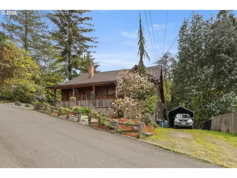 1365 SE Overlook Ave, Roseburg, OR 97470