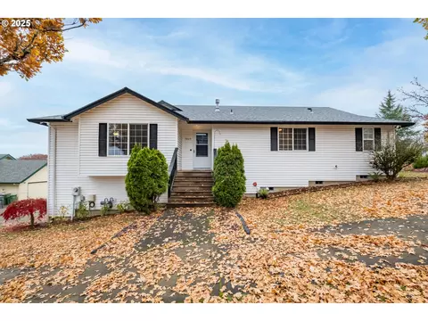 3419 N Knoll Dr, Newberg, OR 97132