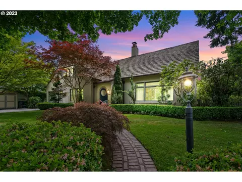 3008 SE Tolman St, Portland, OR 97202
