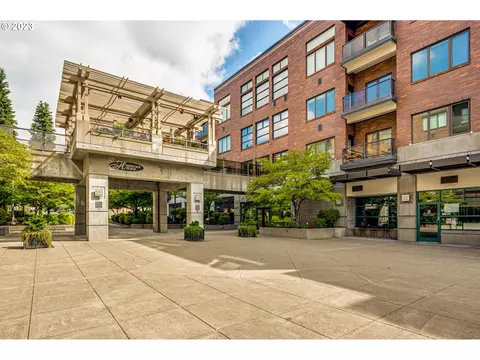 300 W 8th St #418, Vancouver, WA 98660
