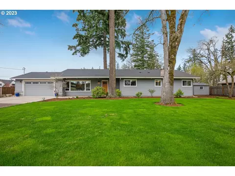 15921 Hunter Ave, Oregon City, OR 97045
