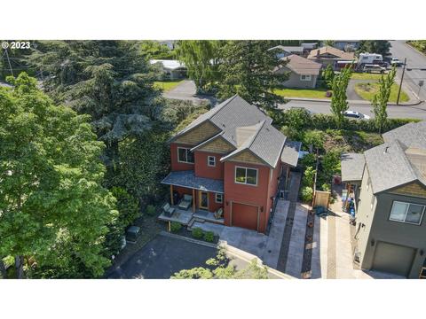 2165 Salmon Ln, Hood River, OR 97031
