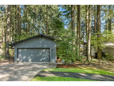 13555 SW Hart Rd, Beaverton, OR 97008