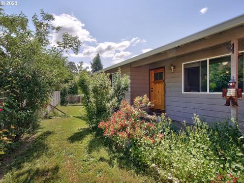 3120 E Main St, Hillsboro, OR 97123