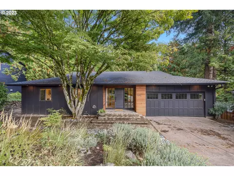 4018 SW Westdale Dr, Portland, OR 97221