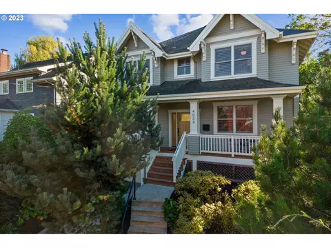 4034 NE Hazelfern Pl, Portland, OR 97232