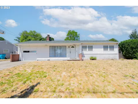 8214 Macarthur Blvd, Vancouver, WA 98664