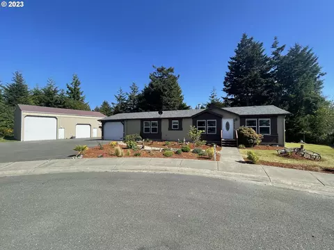 63445 James Dr, Coos Bay, OR 97420