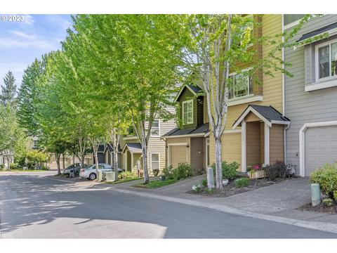 2830 NE Blossom Hill Rd, Fairview, OR 97024