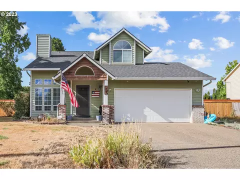 225 W Lynn Dr, Newberg, OR 97132