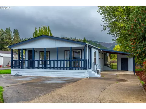 550 Glen Ave, Sutherlin, OR 97479