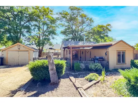 464 S 12th St, Saint Helens, OR 97051