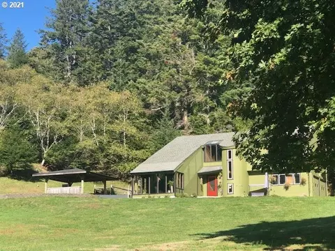 29588 Feather Way, Gold Beach, OR 97444