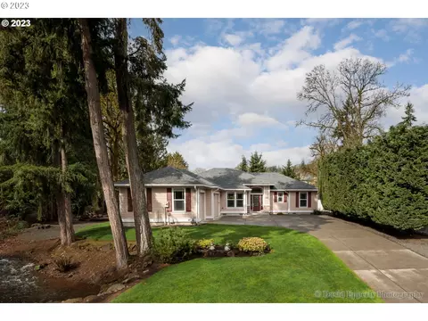245 Madrona Ct, Saint Helens, OR 97051