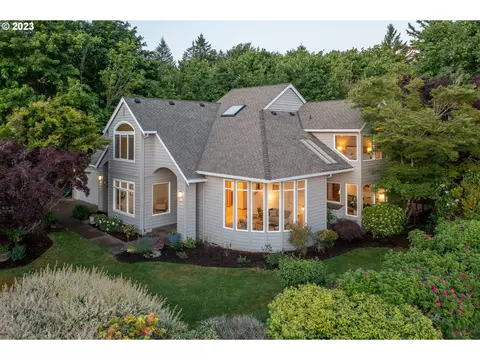 8208 NW Reed Dr, Portland, OR 97229