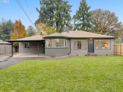 2417 SE Chestnut St, Milwaukie, OR 97267